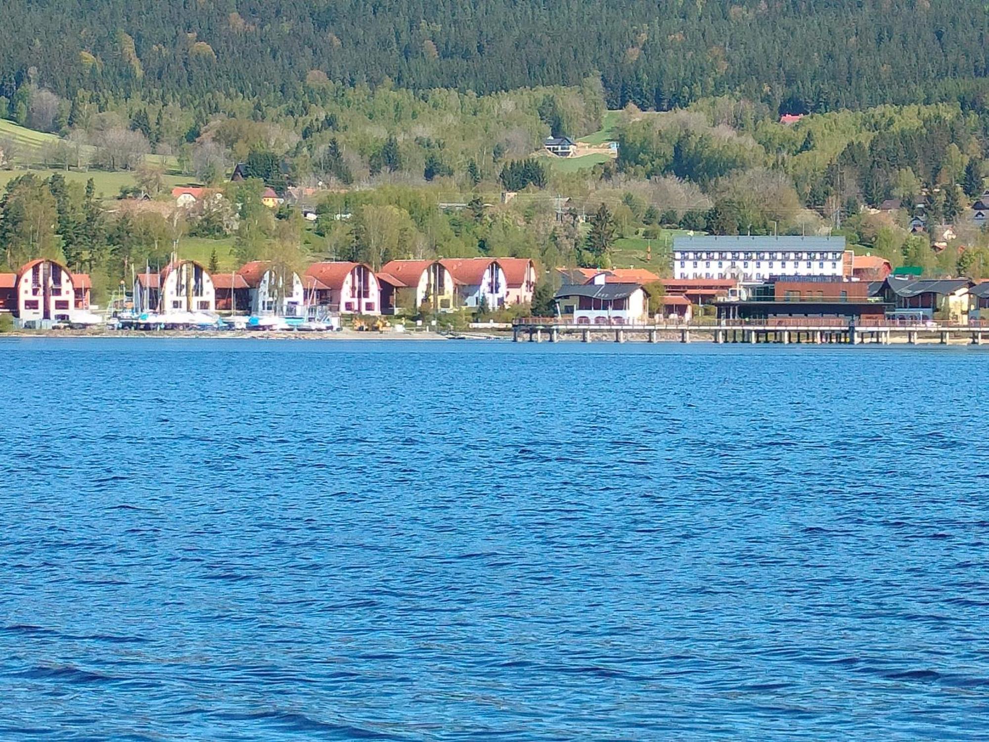 Apartman Aja - Lipno Nad Vltavou Bagian luar foto